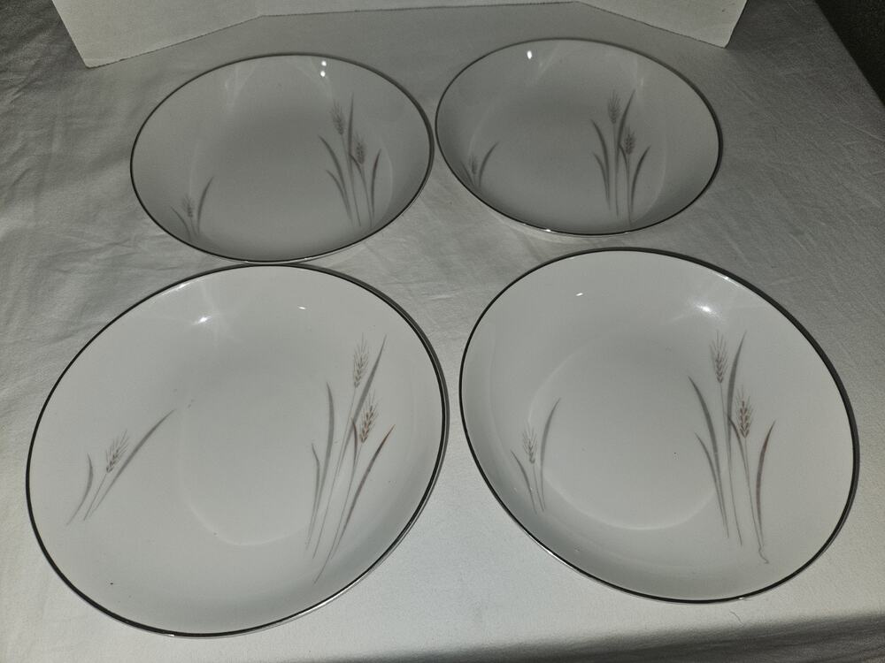 Japan Vintage 1970’s Set Of 4 Platinum Wheat Fine China 7.5" Cereal Soup Bowls